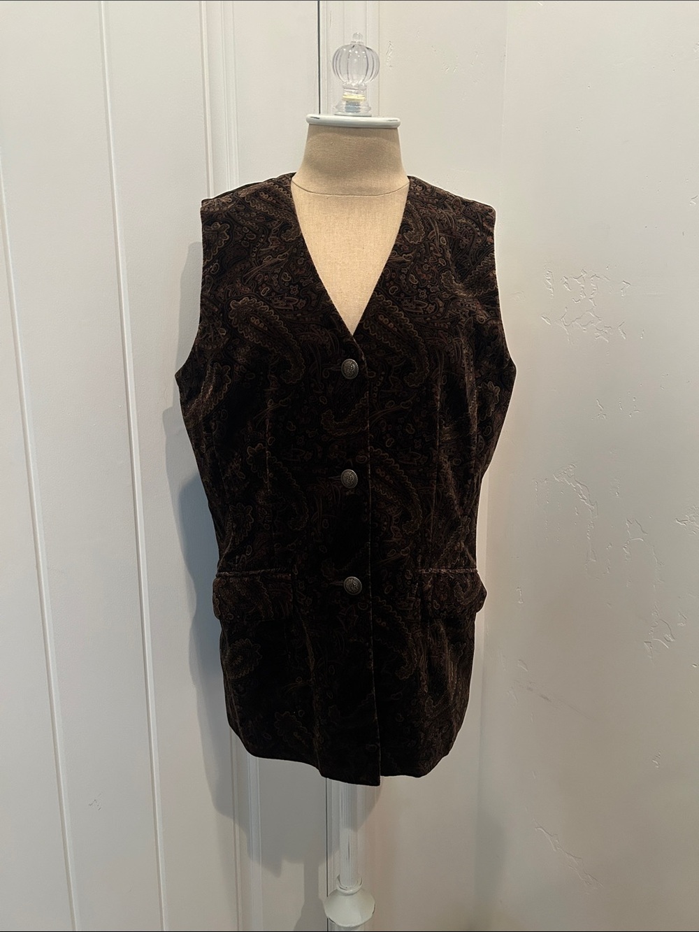 Hunt Club Velvet Paisley Button Front Vest in Dark Brown